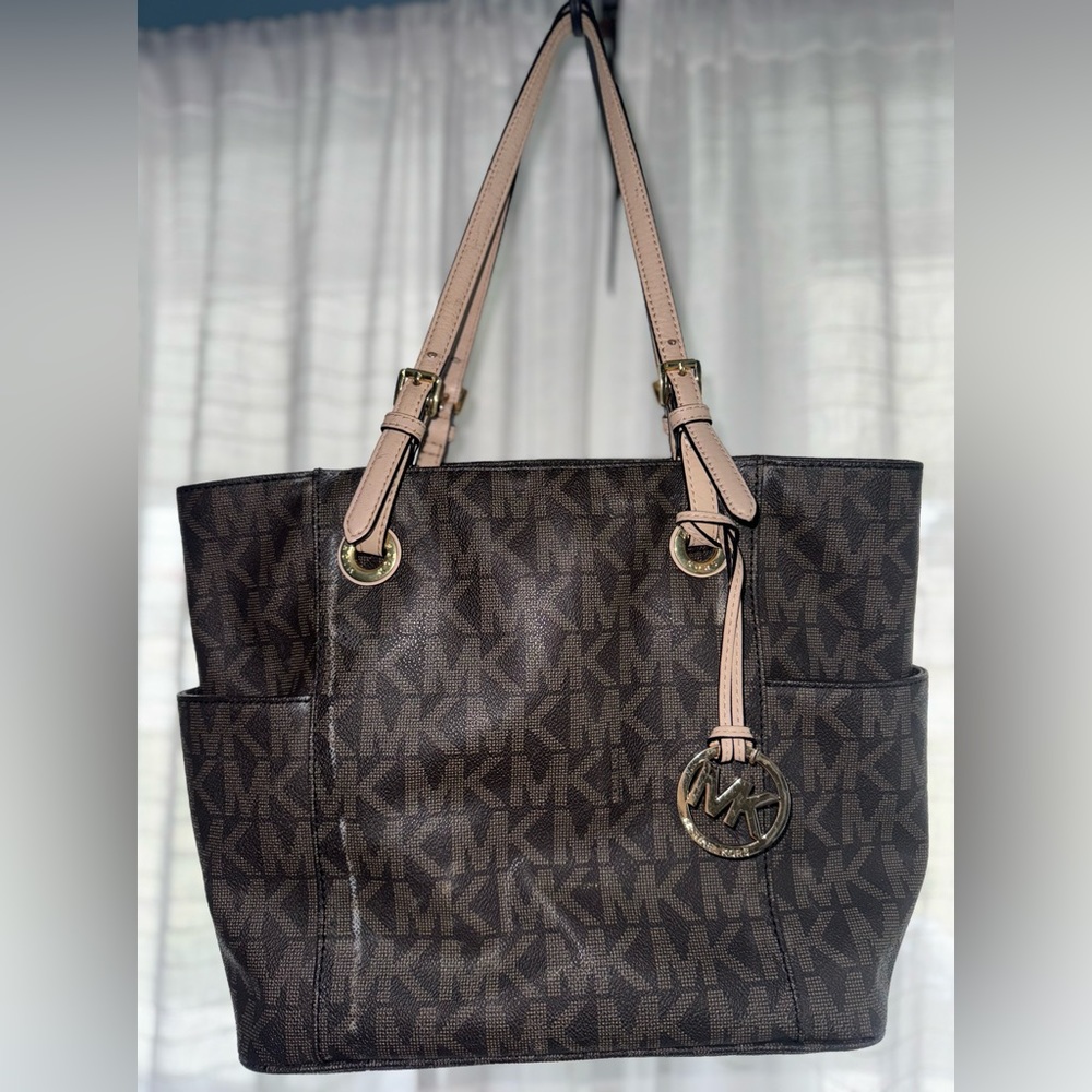MK USED PURSE